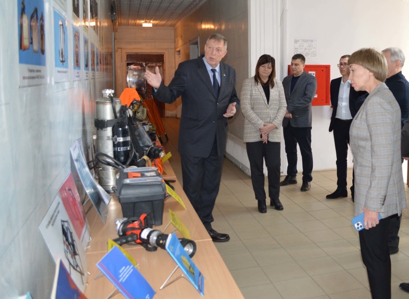 Рабочий визит делегации НОЦ «Кузбасс» в ФГКУ «НИИ «Респиратор»