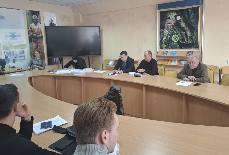 Начальник научно-исследовательского отдела (пожарной безопасности промышленных объектов) Д.А.Политучий провел заседания государственной экзаменационной комиссии в ДонНТУ