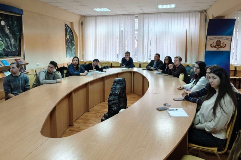 Лекция заместителя начальника ФГКУ «НИИ «Респиратор» МЧС России» для Школы молодых ученых ФГБОУ ВО «ДонНТУ»