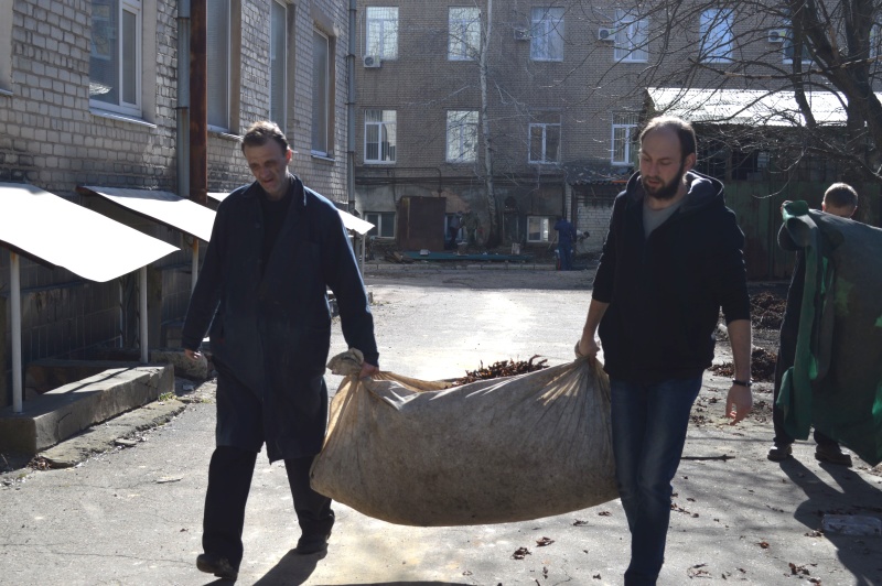 Субботник в НИИ «Респиратор»