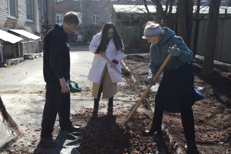 Субботник в НИИ «Респиратор»