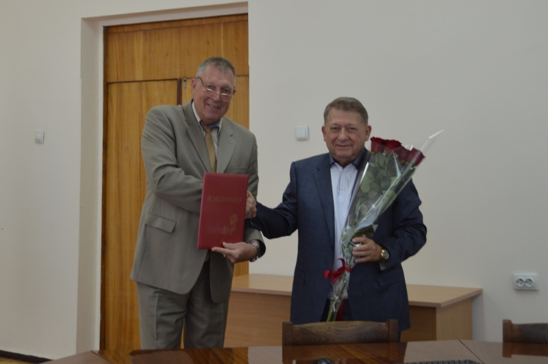 Руководство и коллектив Института поздравляют Владимира Григорьевича Агеева с юбилеем