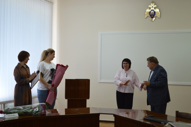 Руководство и коллектив Института поздравляют Владимира Григорьевича Агеева с юбилеем