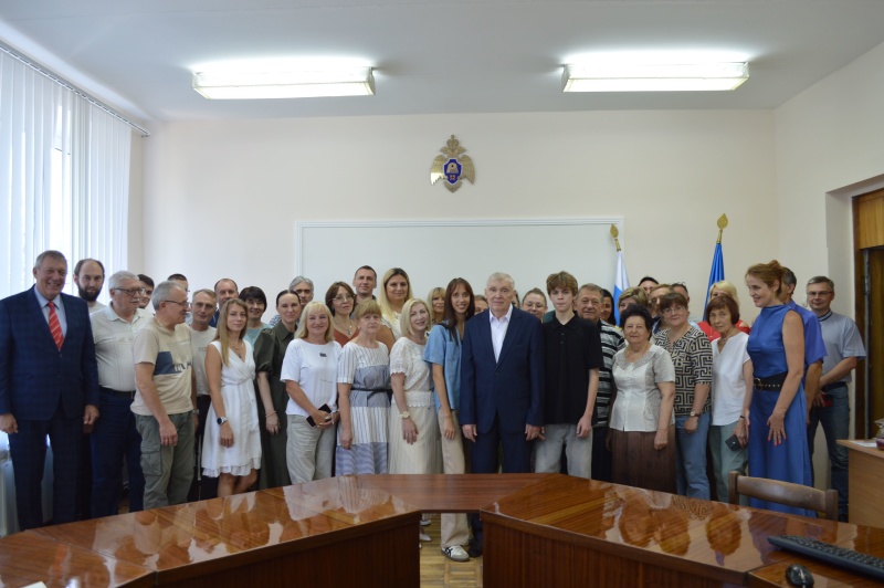 Руководство и коллектив Института поздравляют Мамаева Валерия Владимировича с юбилеем