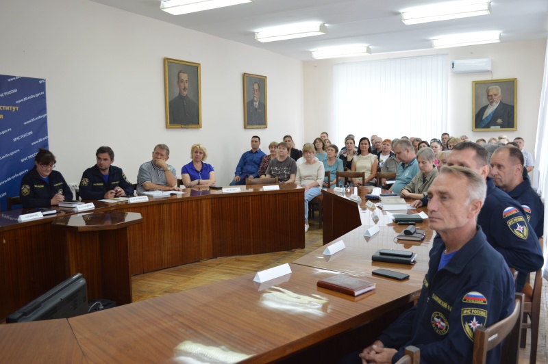 Торжественное собрание, посвященное Дню города и Дню шахтера